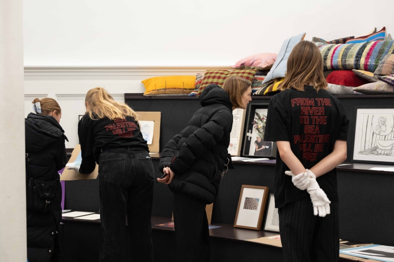 o-art-benefit-sale-16.12.23-small-12.jpg