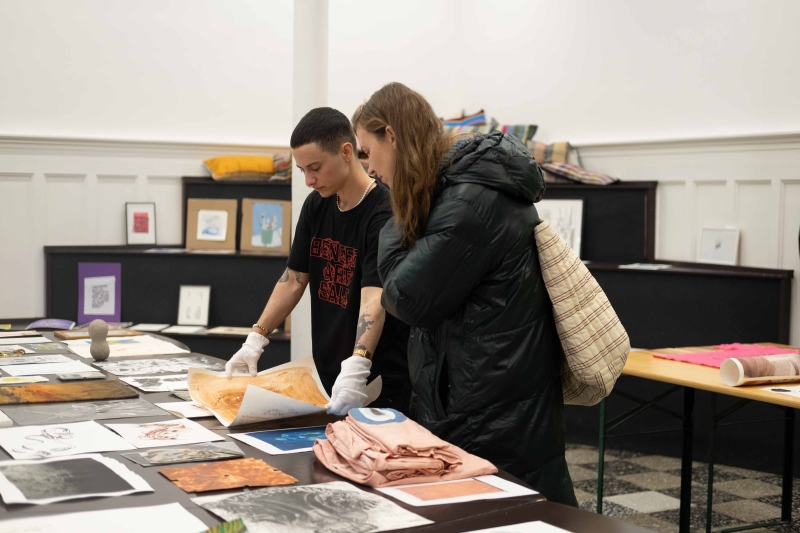 o-art-benefit-sale-16.12.23-small-17.jpg